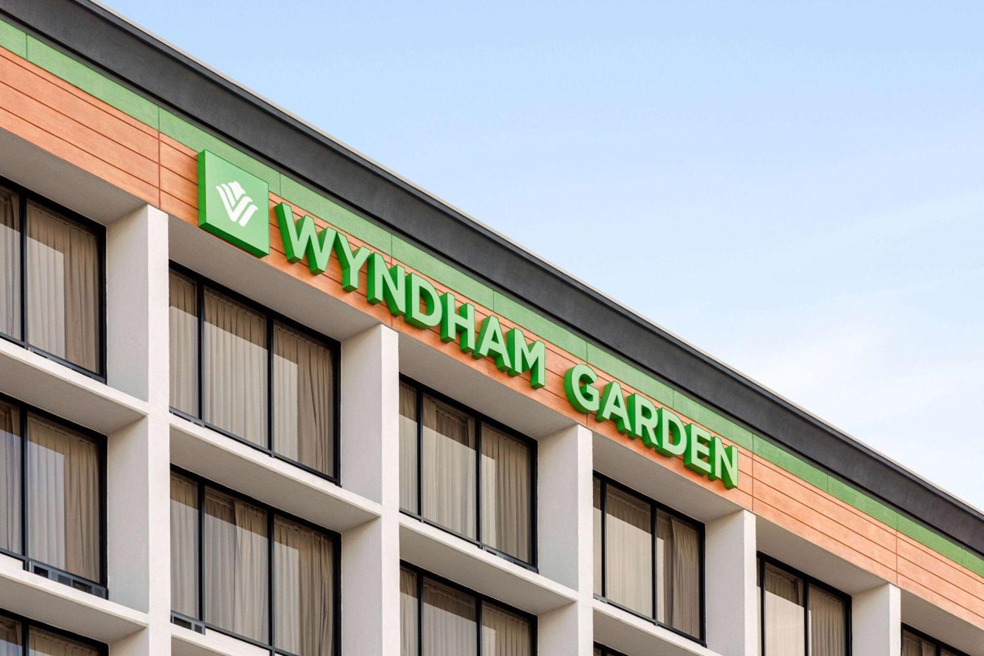 Wyndham Garden Atlanta Airport Hotel College Park Exterior photo