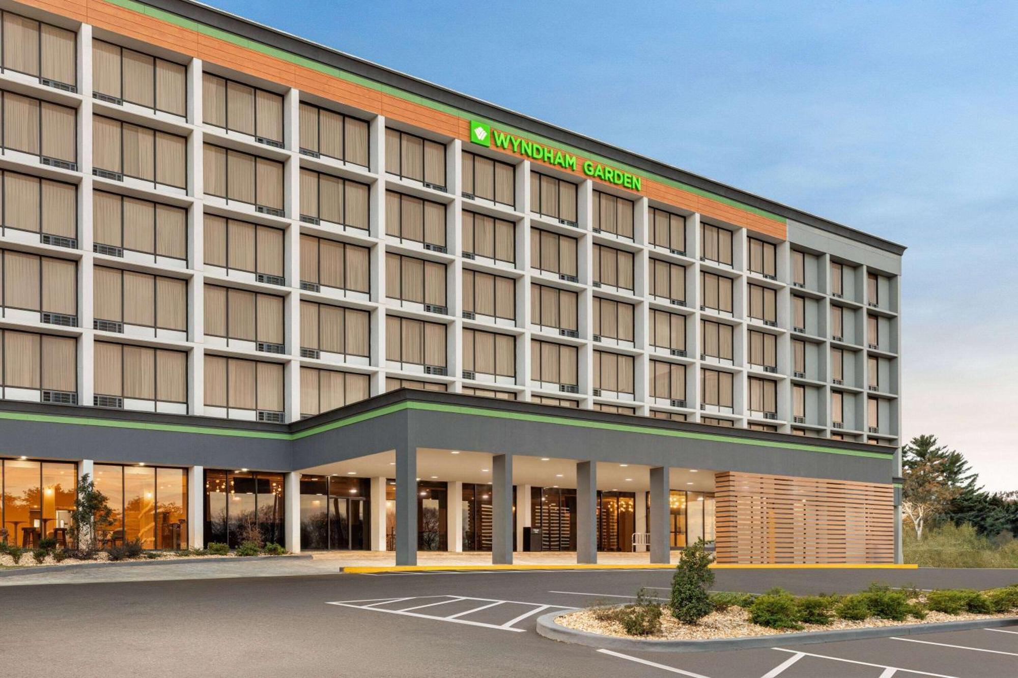 Wyndham Garden Atlanta Airport Hotel College Park Exterior photo